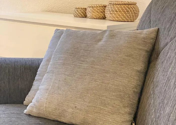 Bright & Fully Furnished Flat In 아파트 *